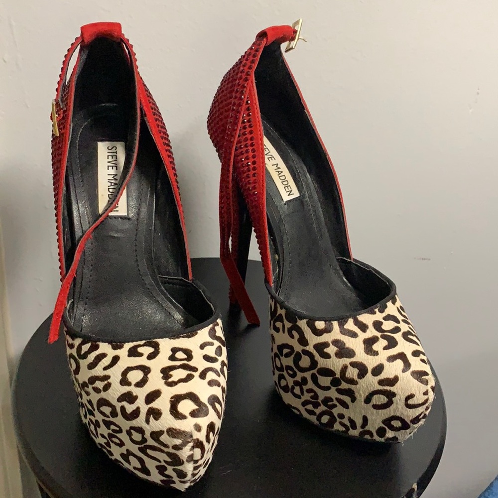 Steve Madden Deeny Animal Print Pumps